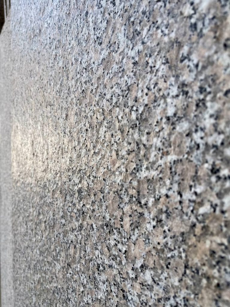 سنگ گرانیت هلویی تایباد